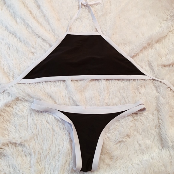 Bikini - Picture 2 of 2